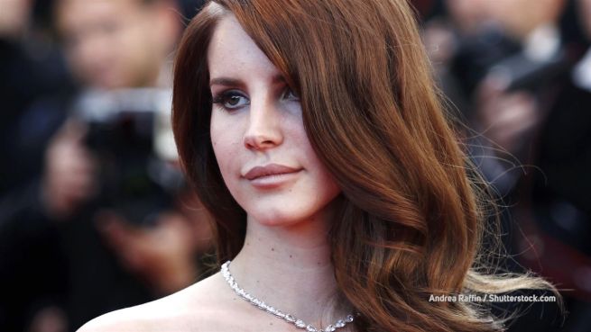 go to Star in Karaoke-Bar: Lana Del Rey performt mit Fans