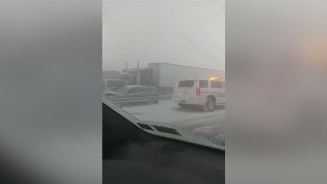 go to Schneechaos in Buffalo: Massenunfall mit 75 Fahrzeugen